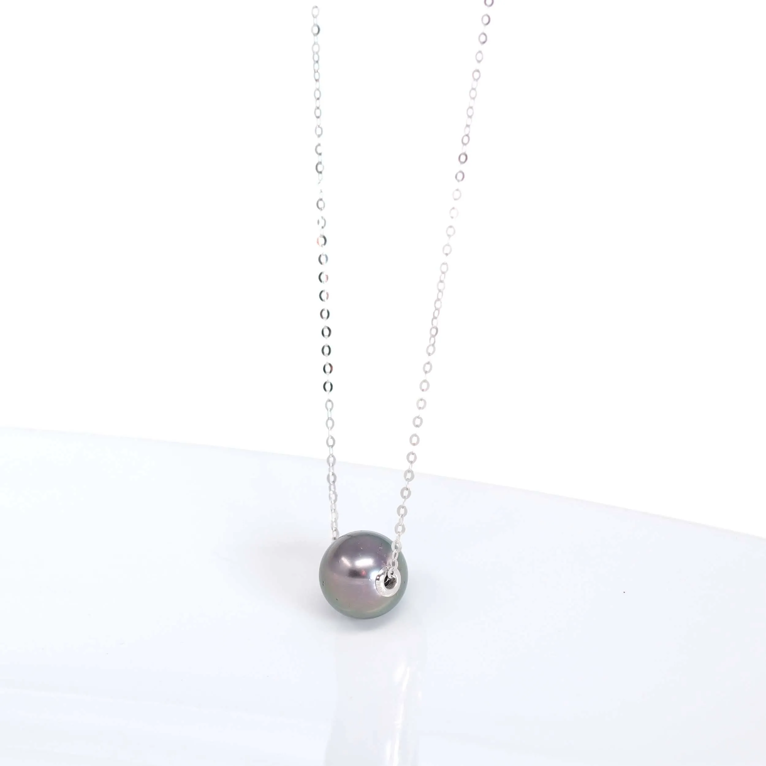 18k White Gold Tahitian AA Pearl Necklace