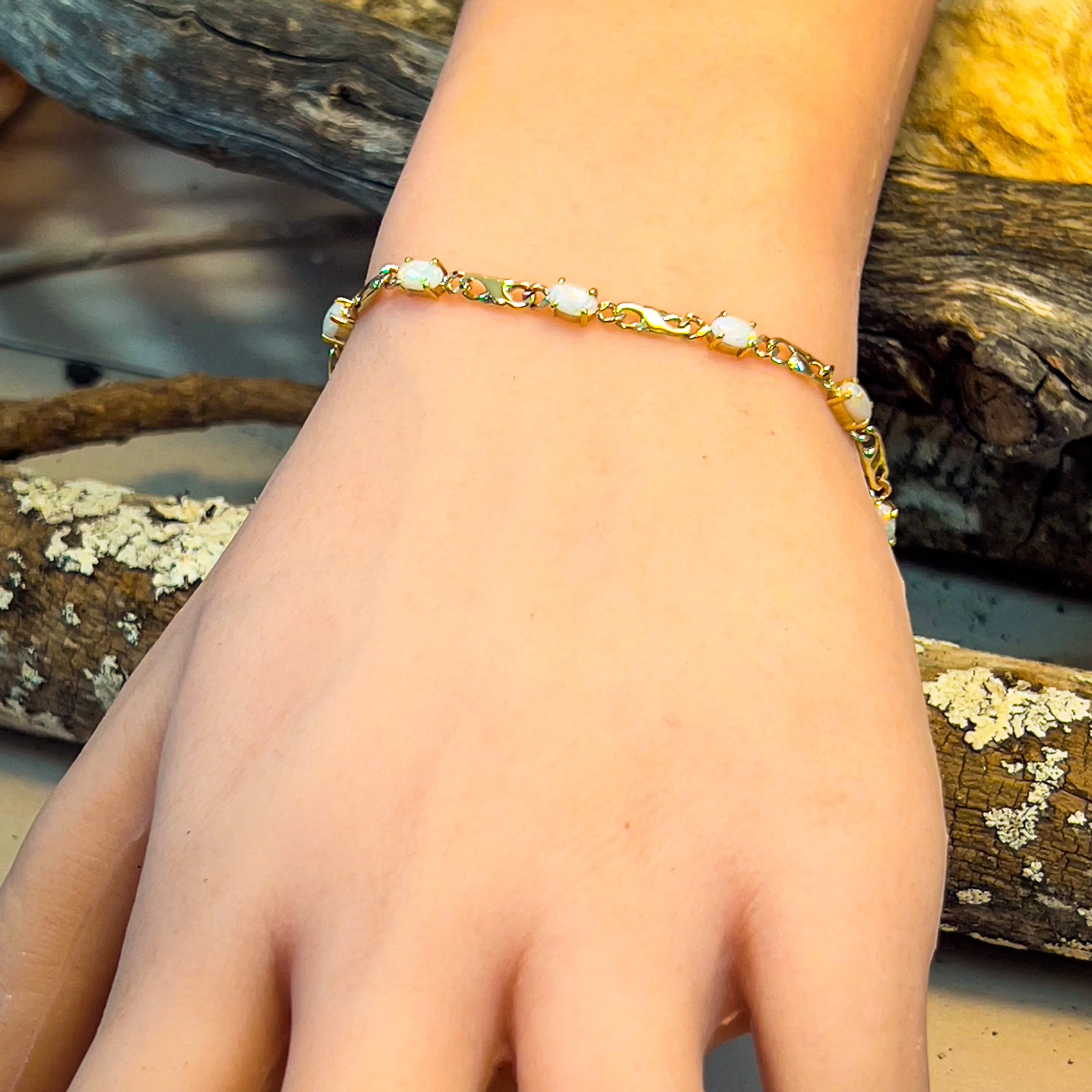 18KT Yellow Gold 2ct Crystal Opal bracelet