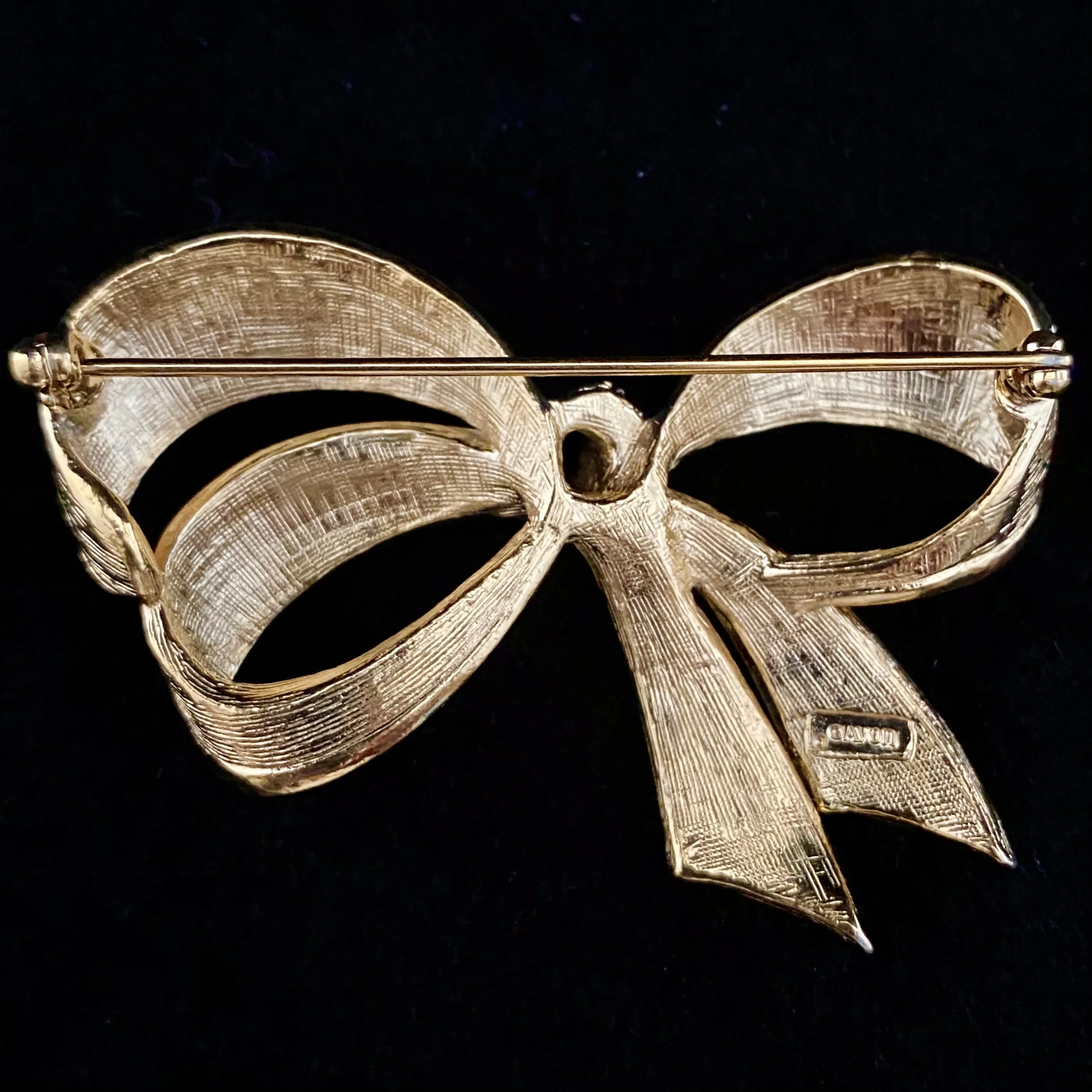 1986 Avon Fashion Bow Brooch