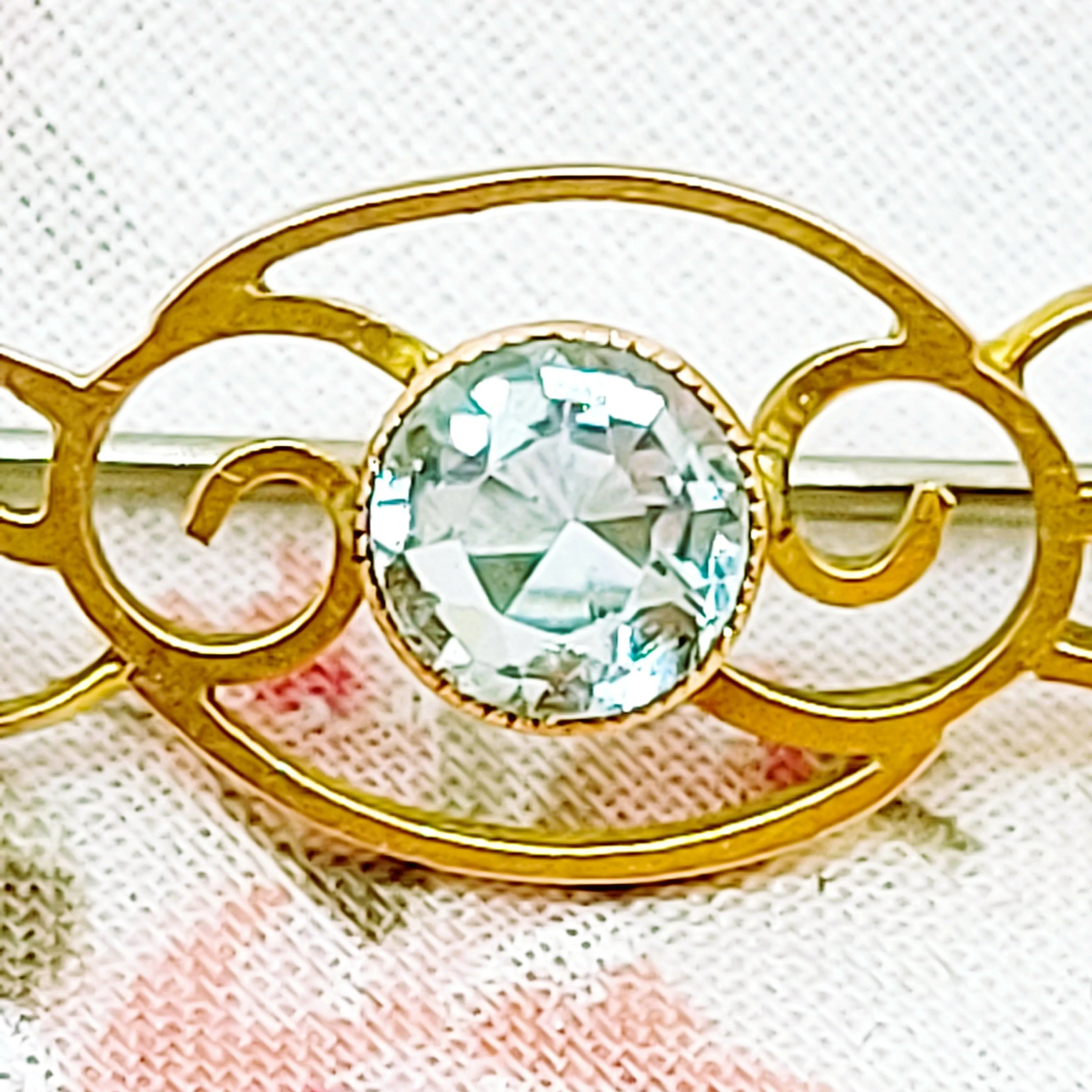 9ct Gold & Faux Aquamarine Bar Brooch