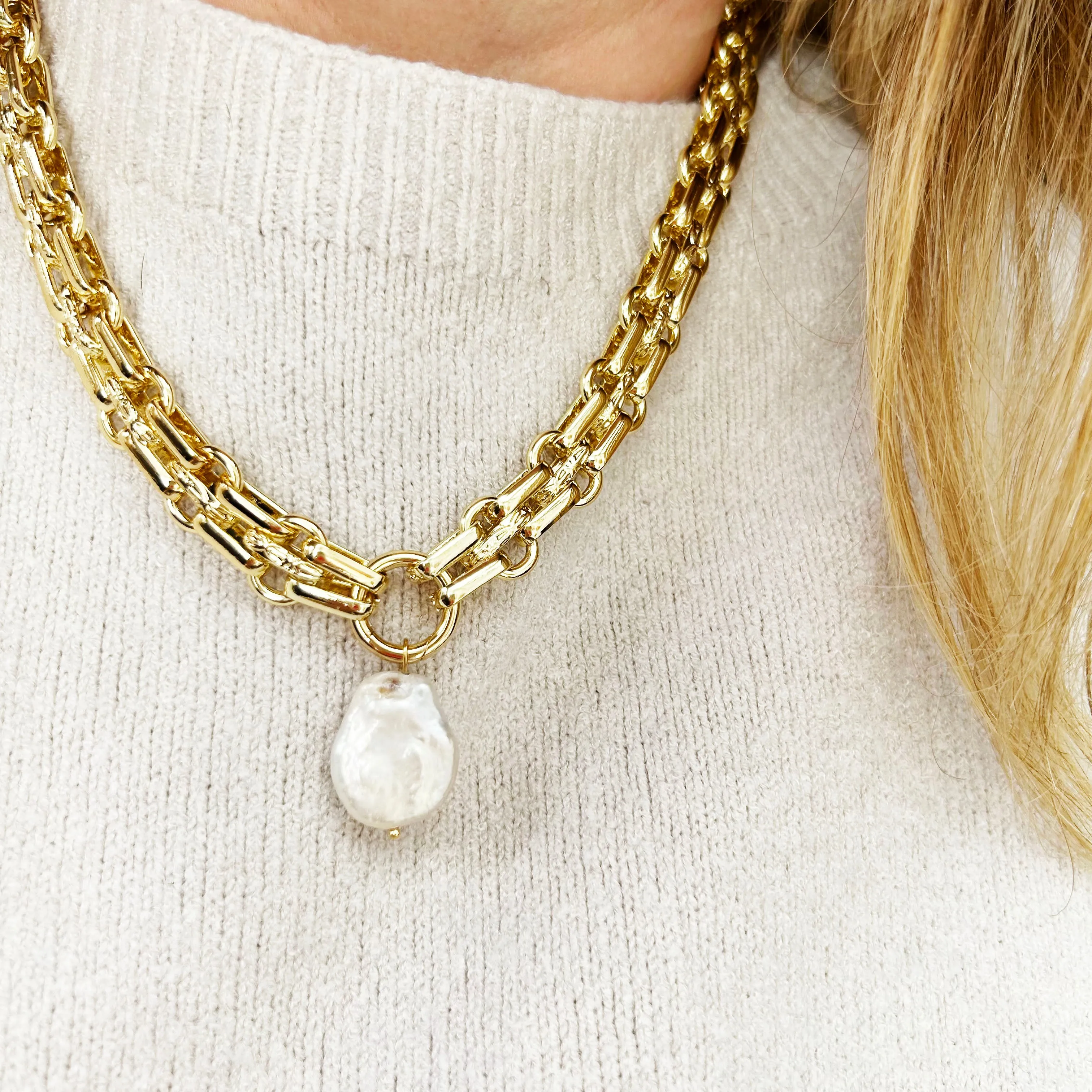 Chunky Gold Necklace | Pearl Drop