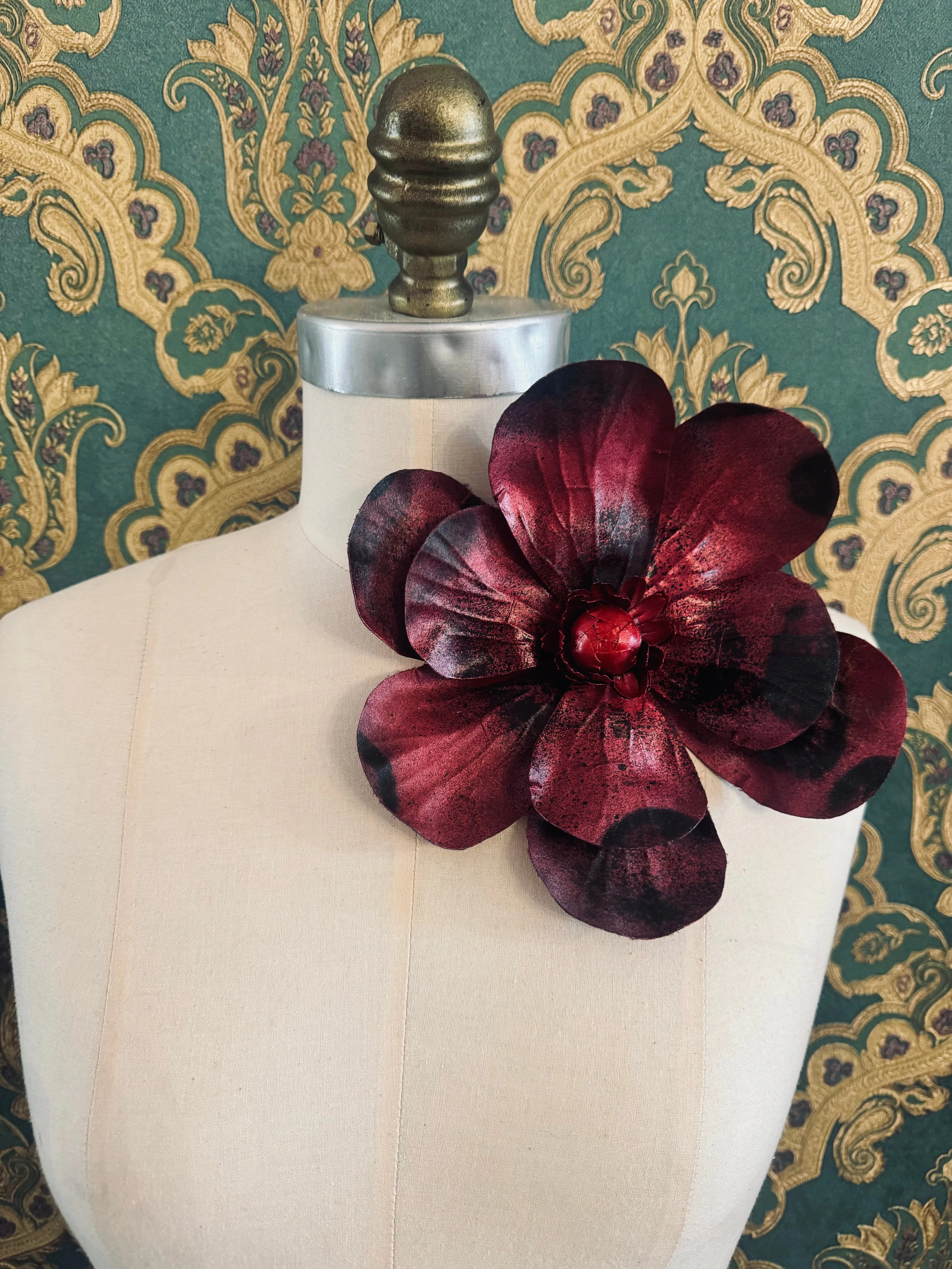 Magnolia d"Arte Brooch