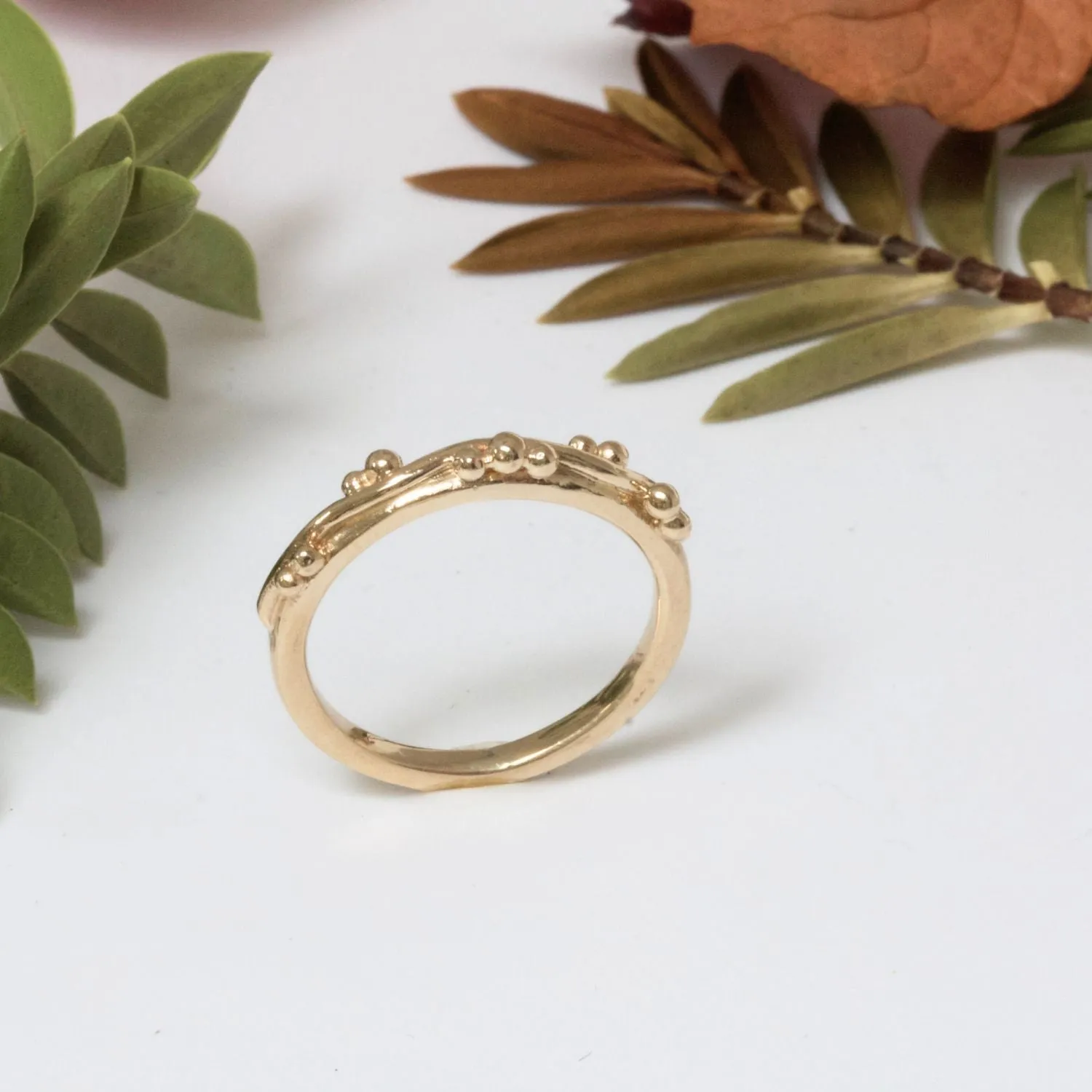 Nature Wavy Vine Ring, Vine and Berry Wedding Ring