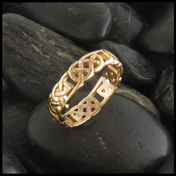 Open Knot Celtic Ring in 14K Gold