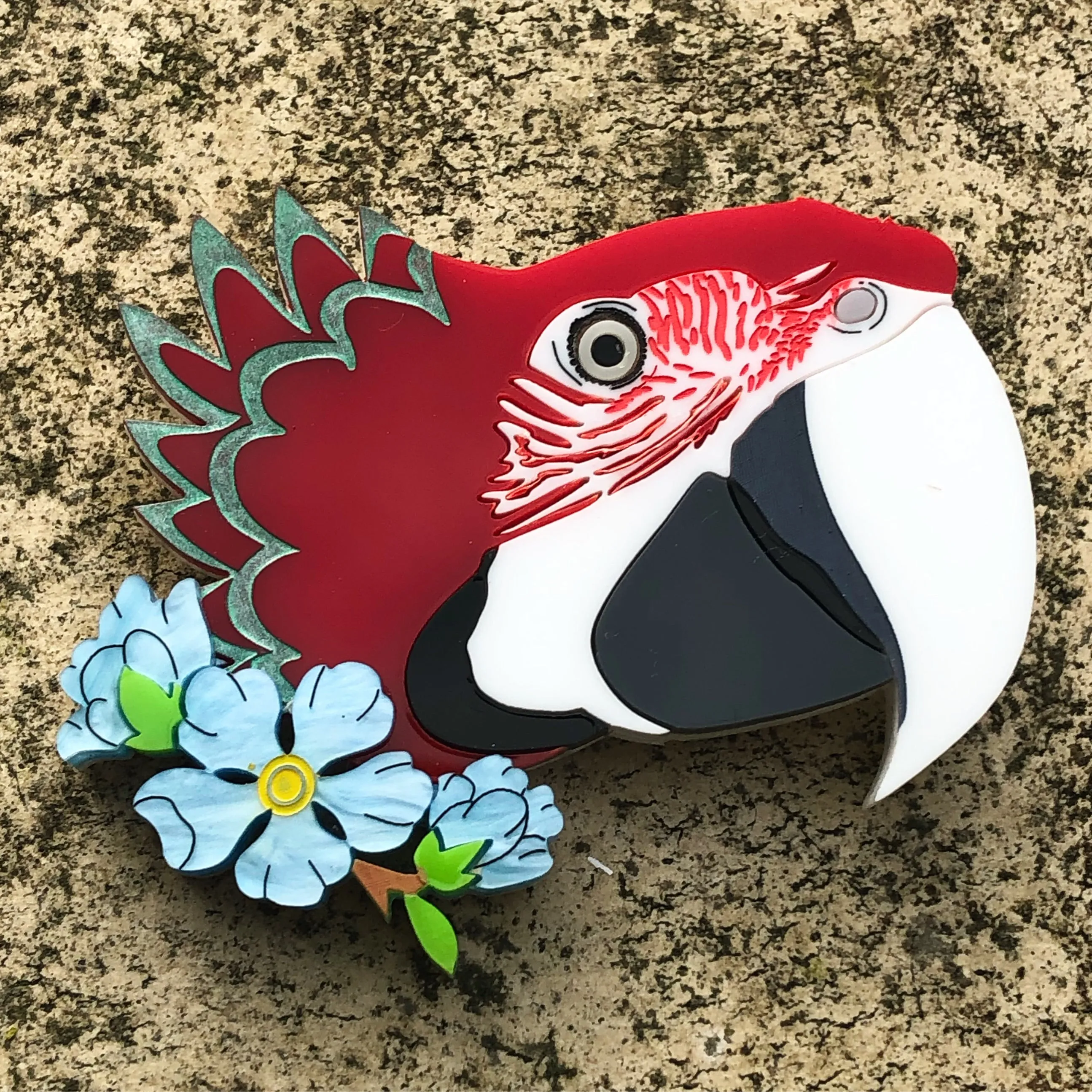 Peek a Boo Elmo Macaw Brooch