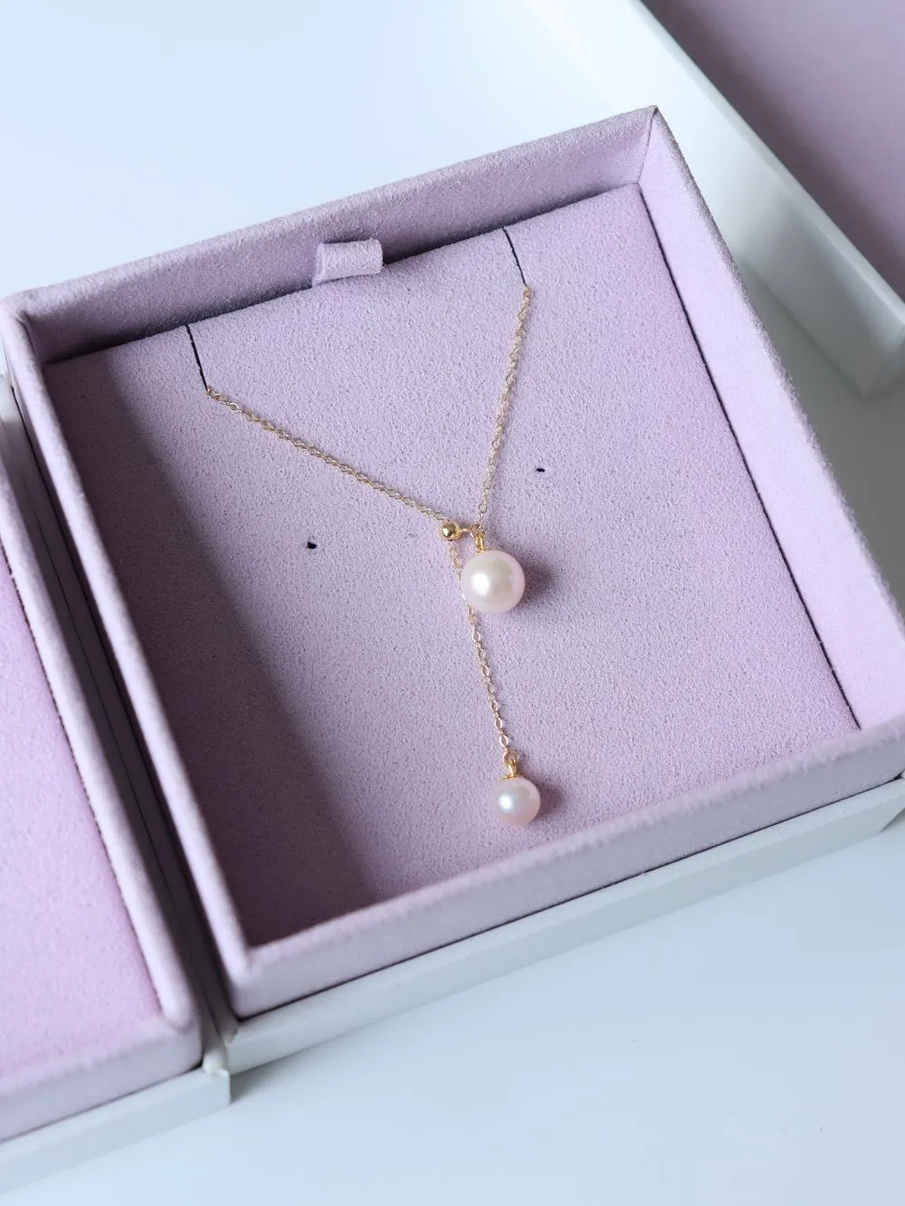 Retro Pull-Through Pearl Pendant Necklace