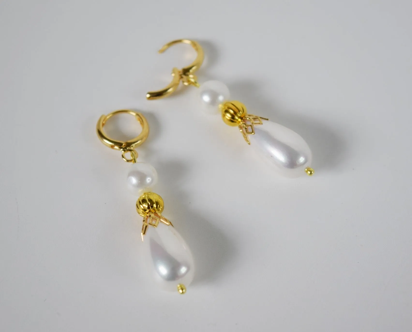 Shell Pearl Dangle Teardrops - 2 stone