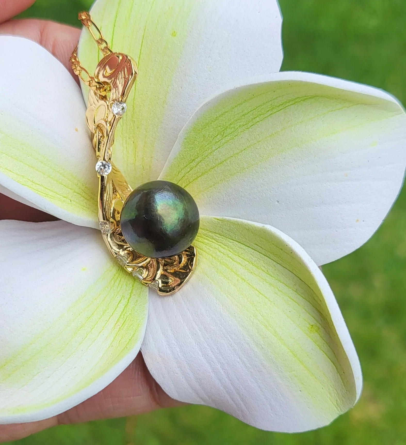 SWIVEL Tahitian Pearl Pendant Necklace