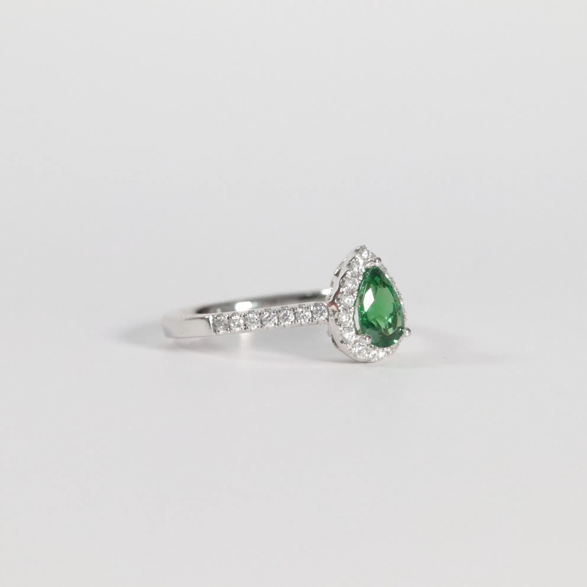 Tsavorite Garnet   Diamond Ring