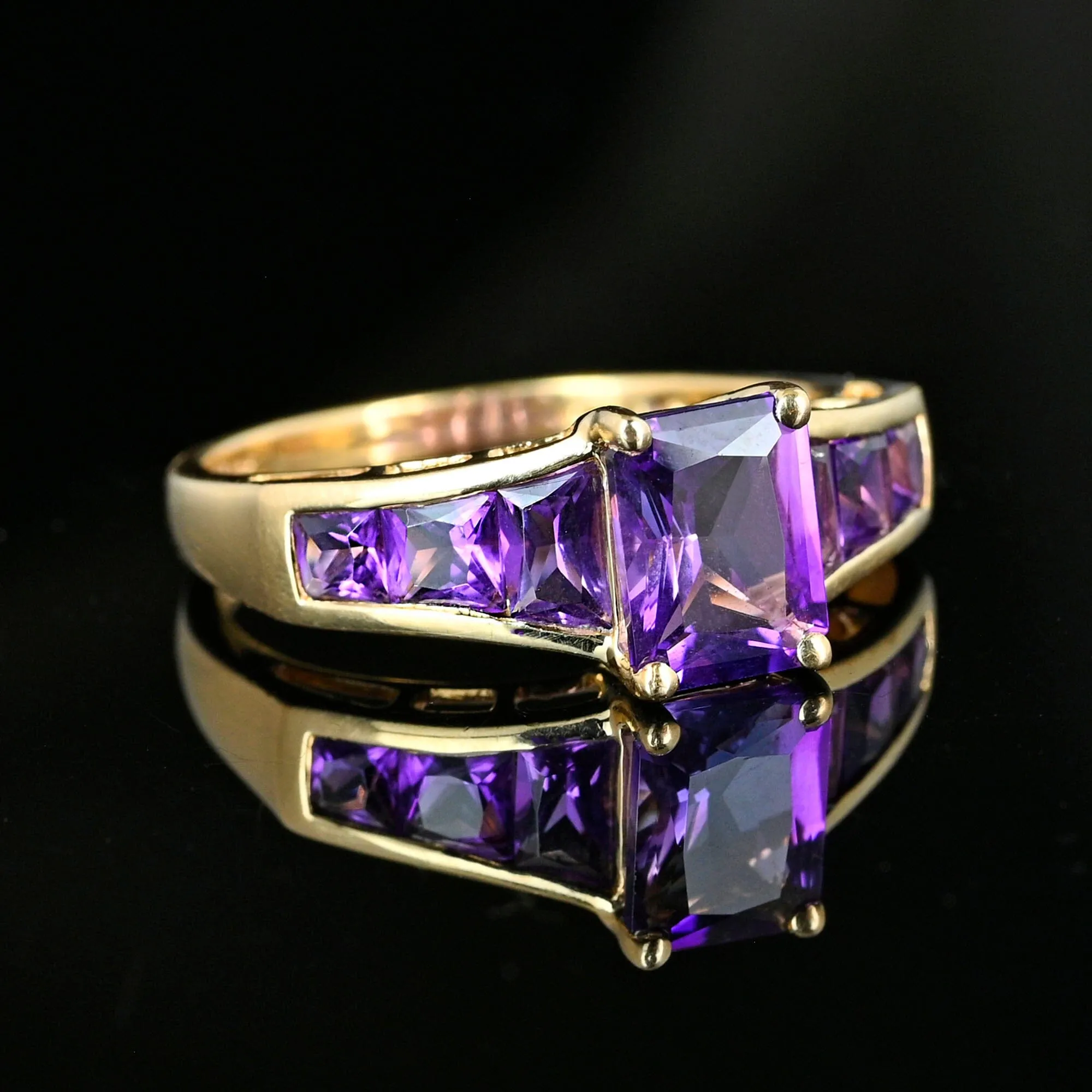 Vintage 14K Gold Amethyst Cocktail Ring