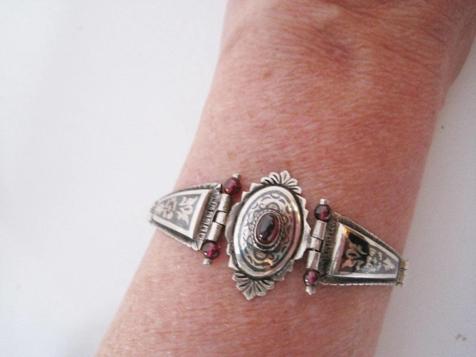 Vintage Turkish Russian Style Sterling Silver Niello and Garnet Bracelet