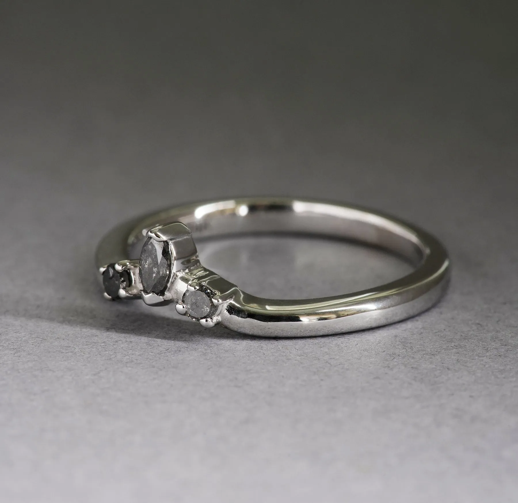 Vivien Halo Ring